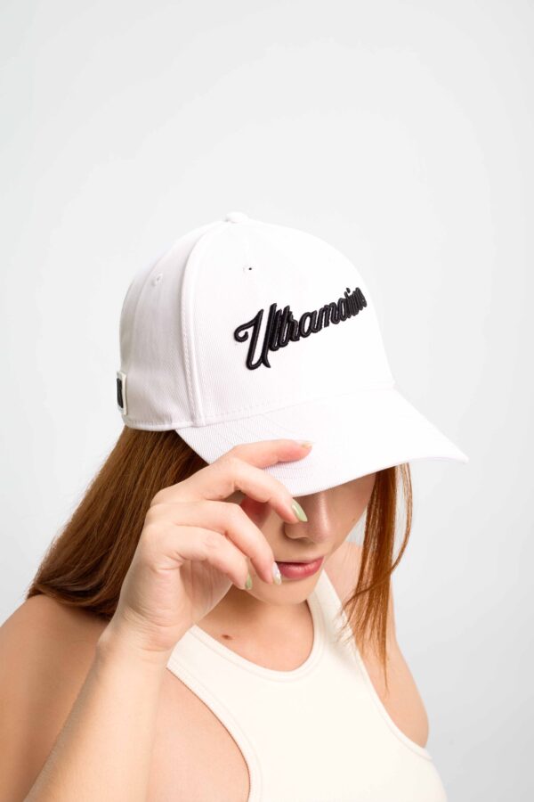 Gorra Ultramarine Essence - Script White Edition