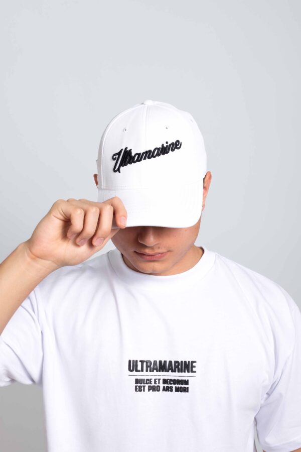 Gorra Ultramarine Essence - Script White Edition