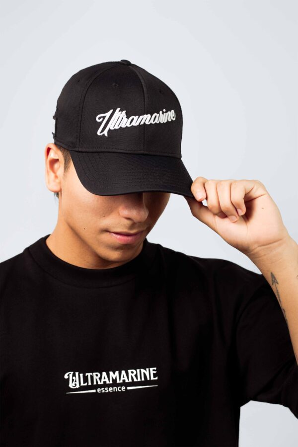 Gorra Ultramarine Essence - Script Edition