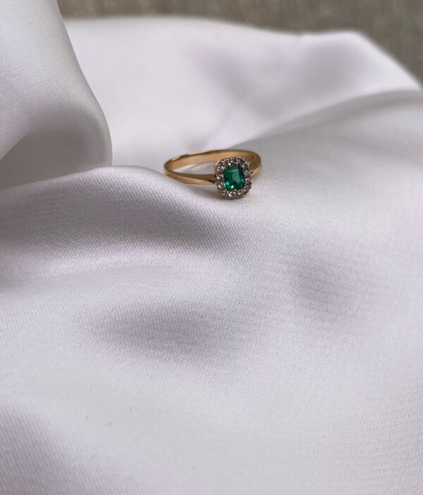 Anillo de oro 18 kilates - 2.78 gr